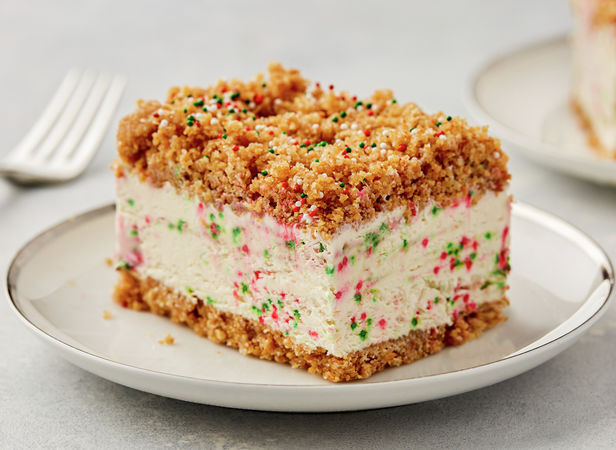 Christmas Crunch Cake Recipe