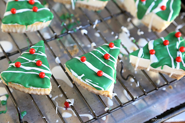 Christmas Tree Cake Cheesecake